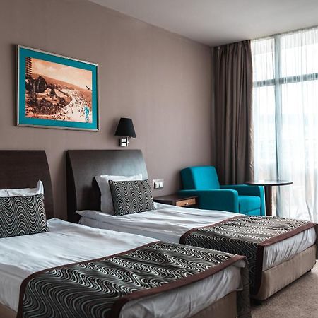 Astera Hotel & Spa With Free Private Beach โกลเดน แซนส์ ภายนอก รูปภาพ