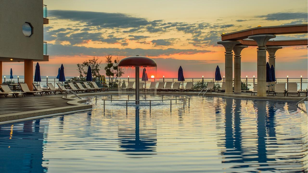 Astera Hotel & Spa With Free Private Beach โกลเดน แซนส์ ภายนอก รูปภาพ